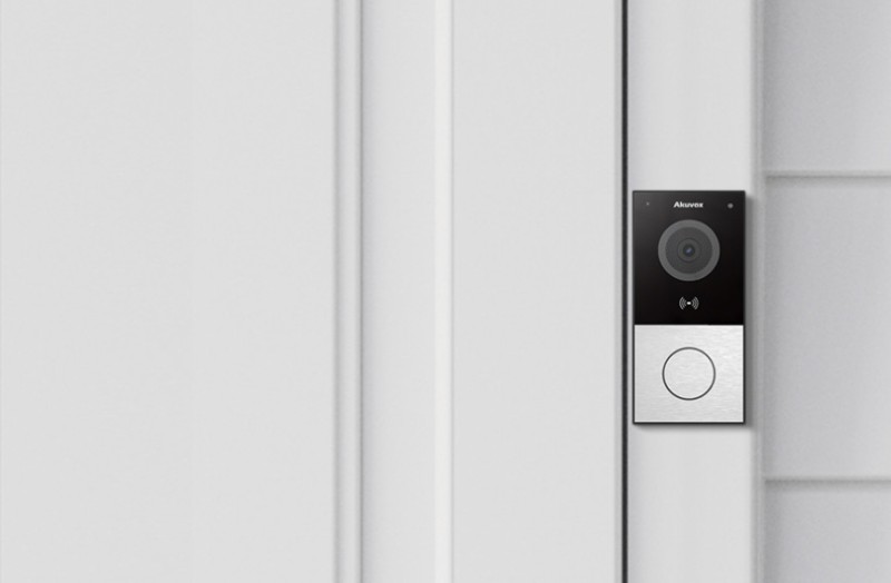 Akuvox - Kompakte Video-Türsprechanlage IP E12W - 1 Türklingel mit RFID und WiFi Ausweisleser - Aufputzmontage