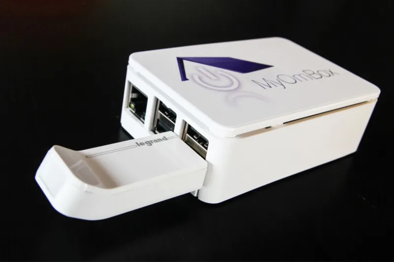 Connected object - Hausautomation Controller MyOmBox für MyHome, Legrand, Bticino