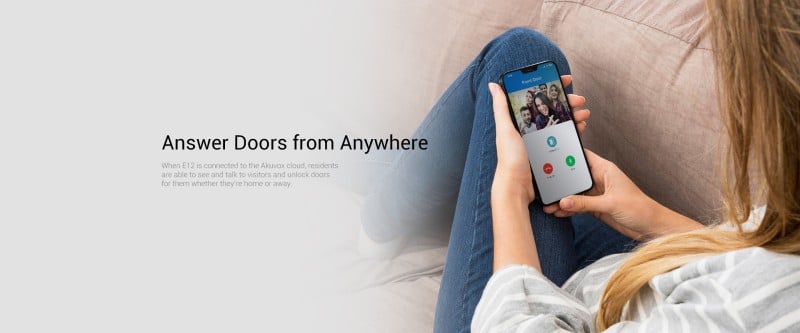 Akuvox - Compact video door phone IP E12W - 1 doorbell with RFID and WiFi badge reader - surface mount