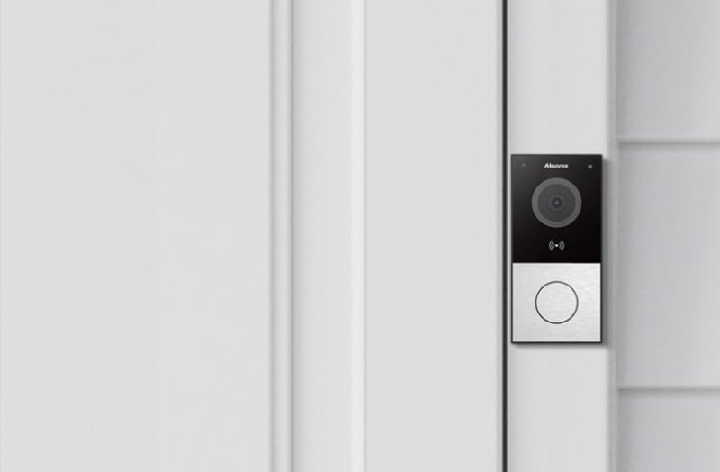 Akuvox - Compact video door phone IP E12W - 1 doorbell with RFID and WiFi badge reader - surface mount